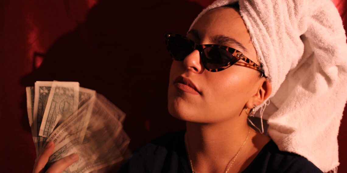 Monthly Savings: 20 Simple Ways to Cut Expenses