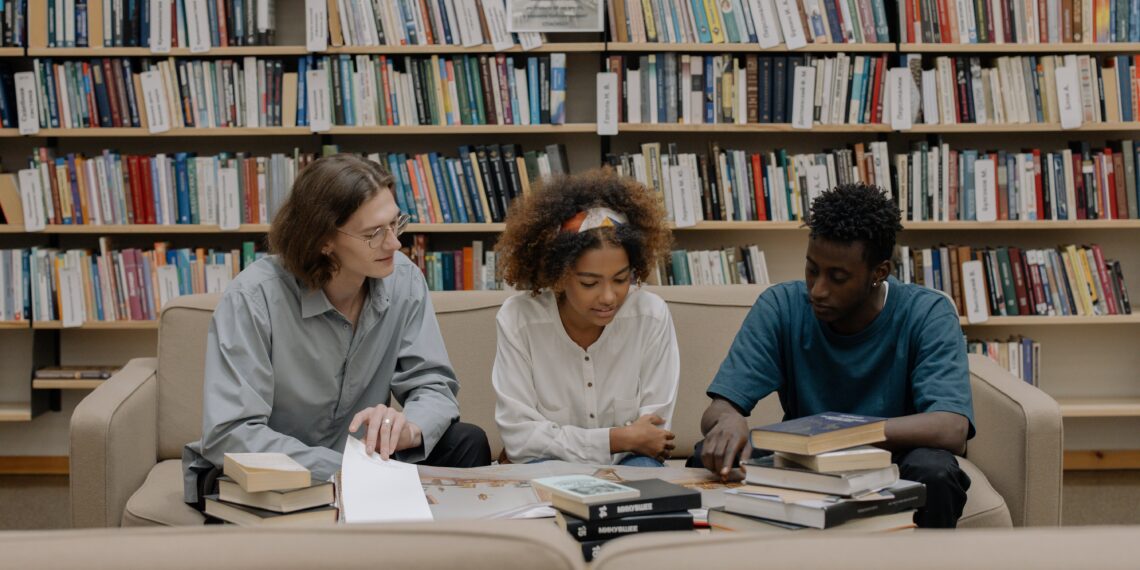 Student Life: The Ultimate Guide to College Budgets